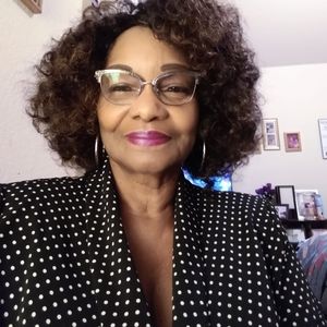 Meet your Posher, Joyce